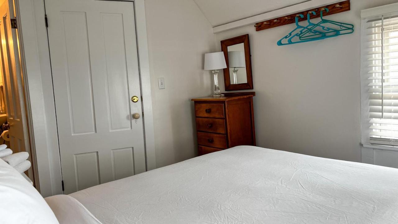 Capricorn Beach House Oak Bluffs Bagian luar foto